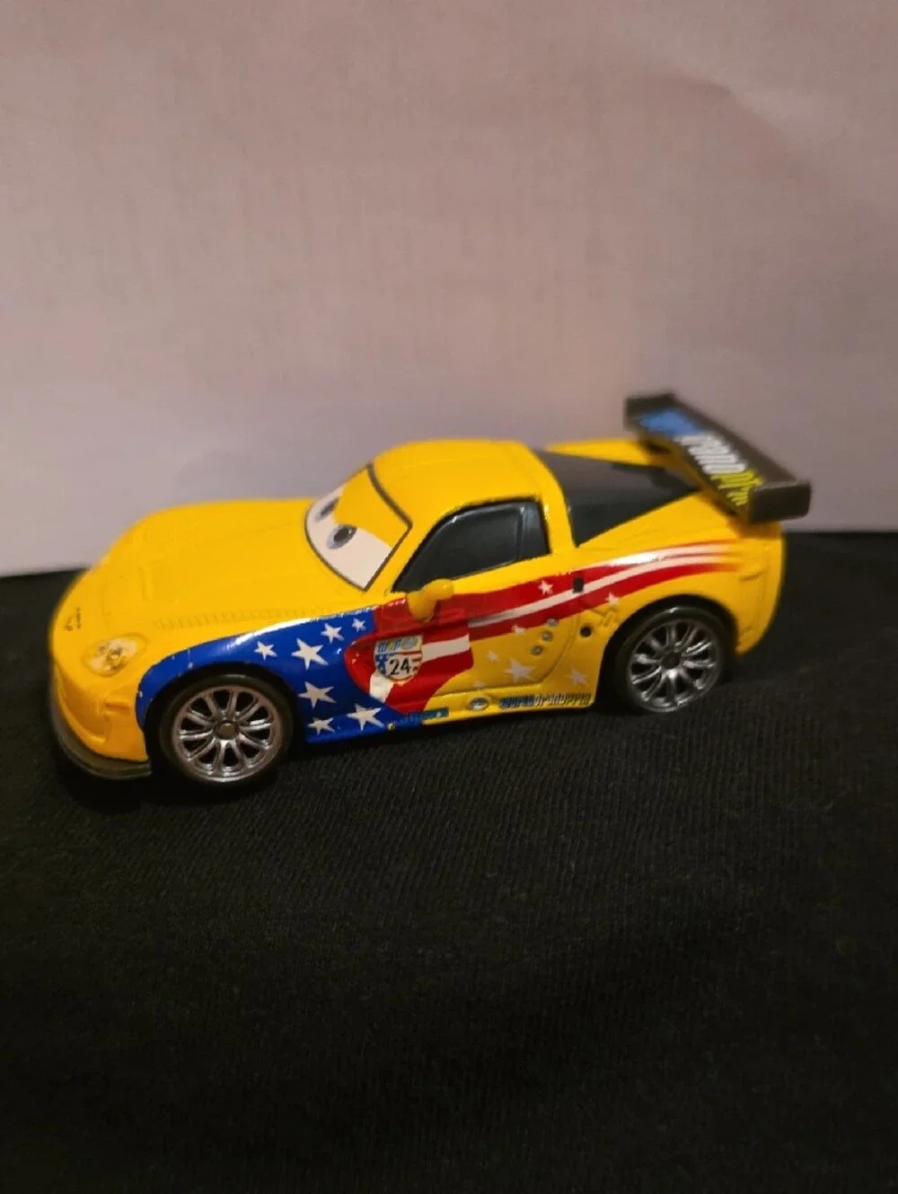 Mattel Jeff Gorvette From Cars 2 1:55 Scale Die-cast Car